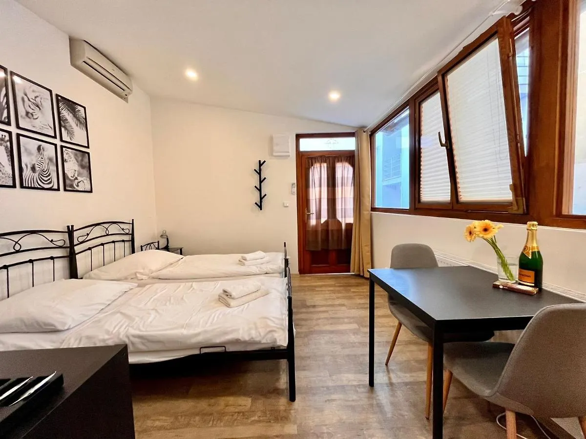 Casa Italia Prague Aparthotel 3*,  Czech Republic