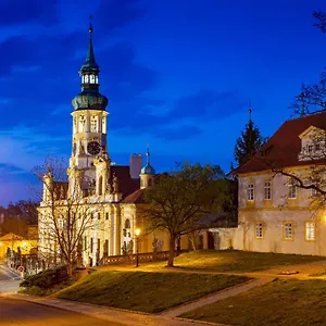 Loreta Praag