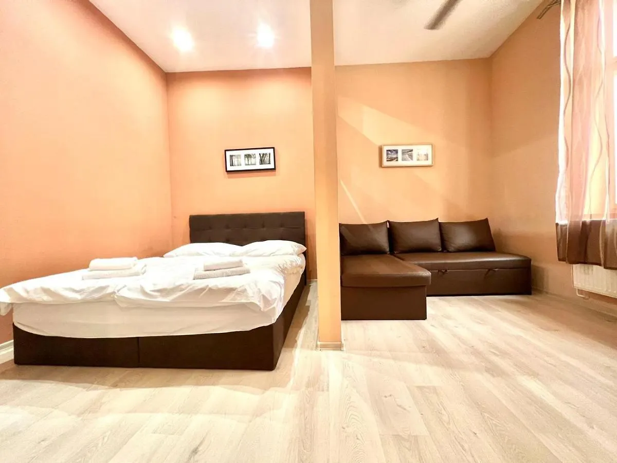 Aparthotel Casa Italia Praga 3*,  República Checa
